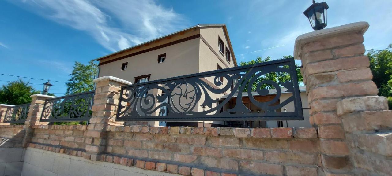 Villa Verteskacsa Vértesacsa Exterior photo